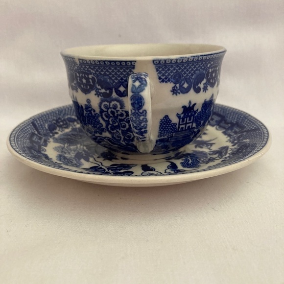 Blue Willow Japan Cup and Saucer - Picture 2 of 5